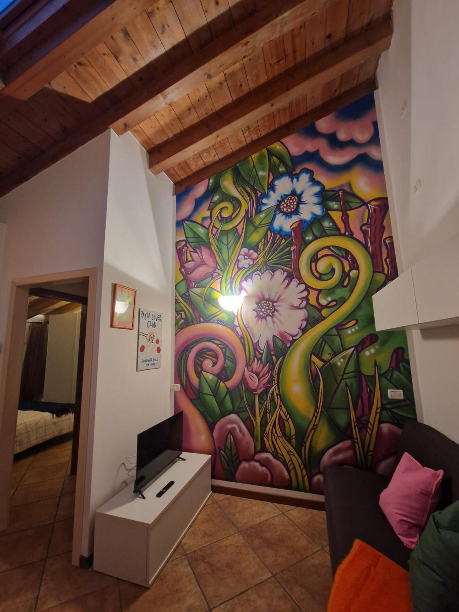 Pati Bilocale - Graffiti'S Apartment Бергамо Екстериор снимка