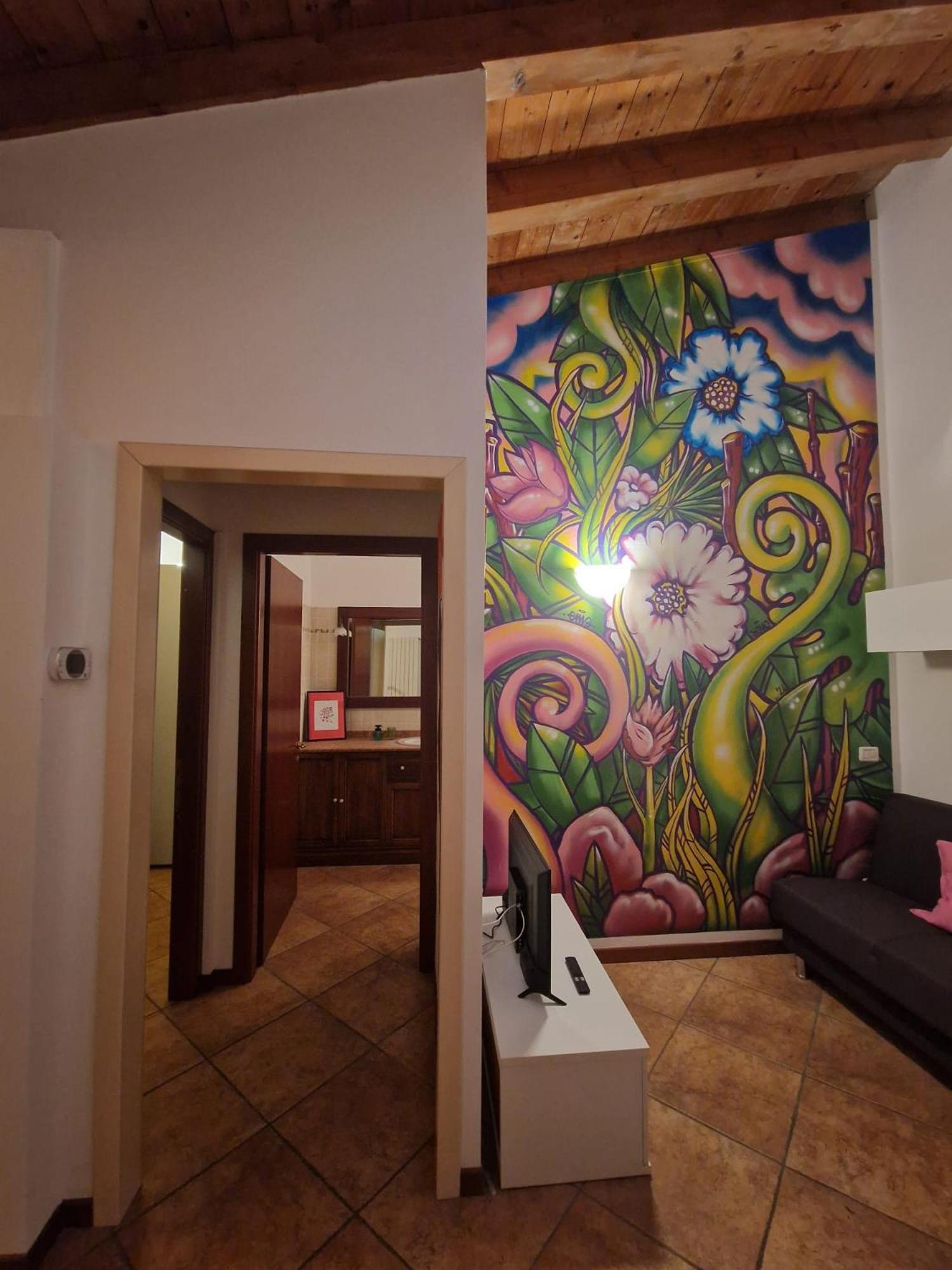 Pati Bilocale - Graffiti'S Apartment Бергамо Екстериор снимка
