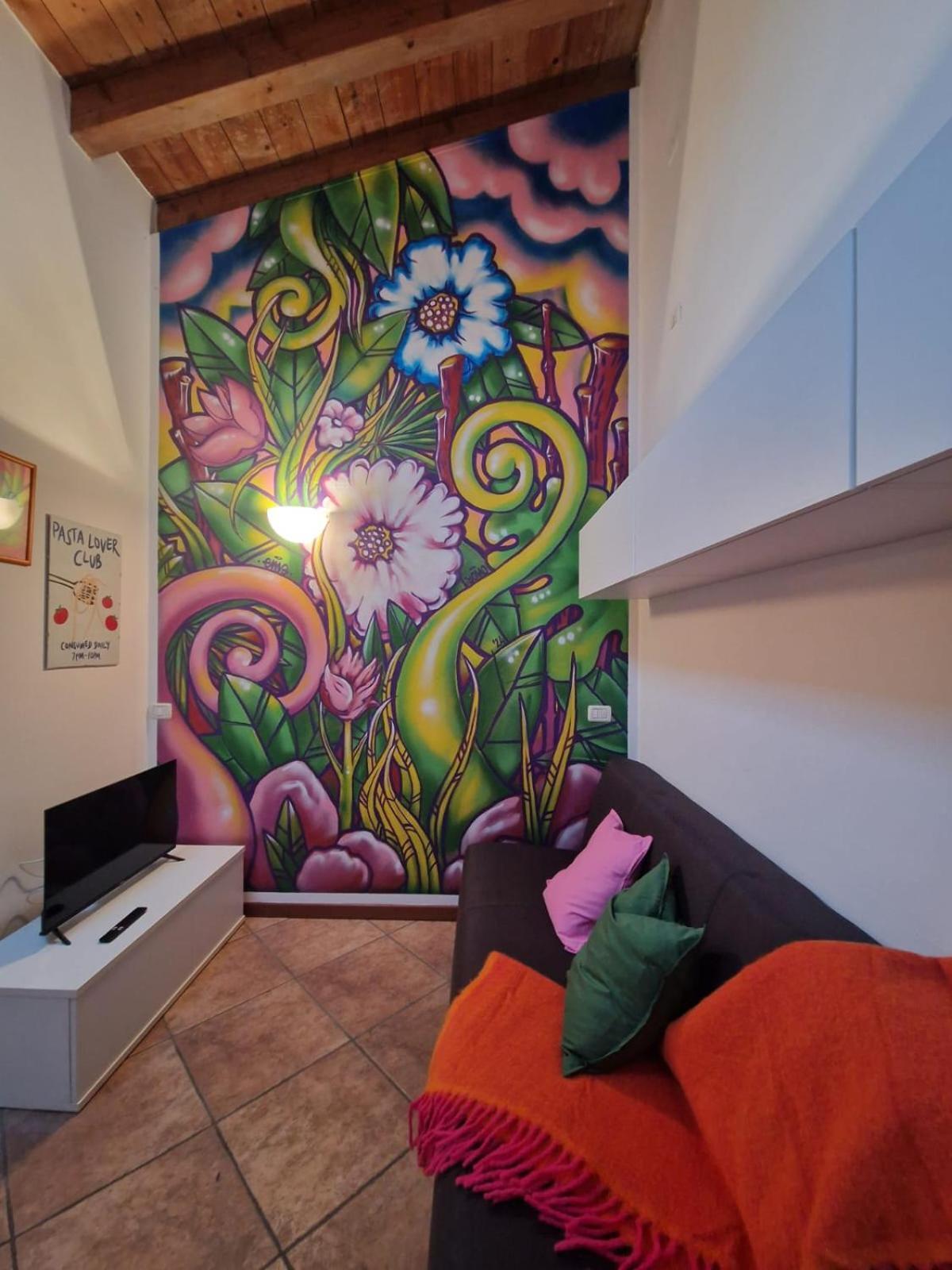 Pati Bilocale - Graffiti'S Apartment Бергамо Екстериор снимка